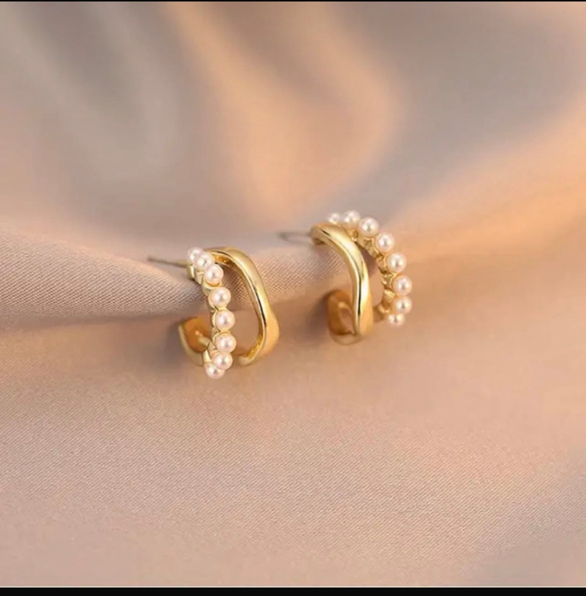 Pearl Studs