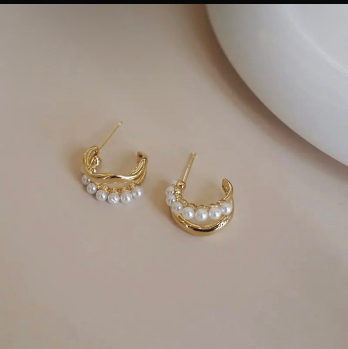 Pearl Studs