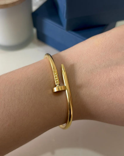 Timeless Grip Cuffs