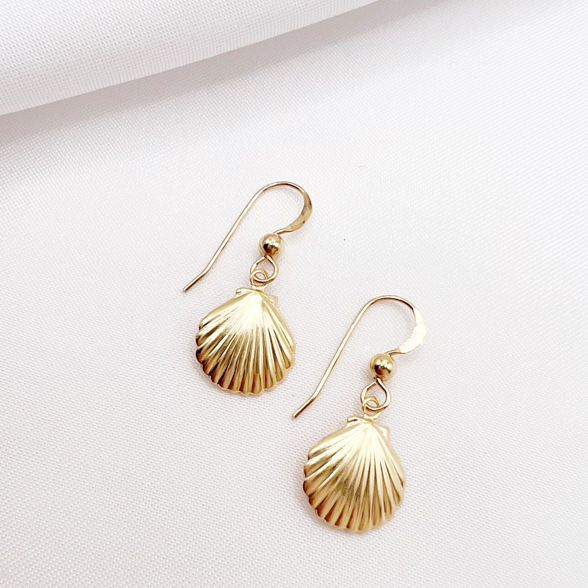 Shellaura Earrings